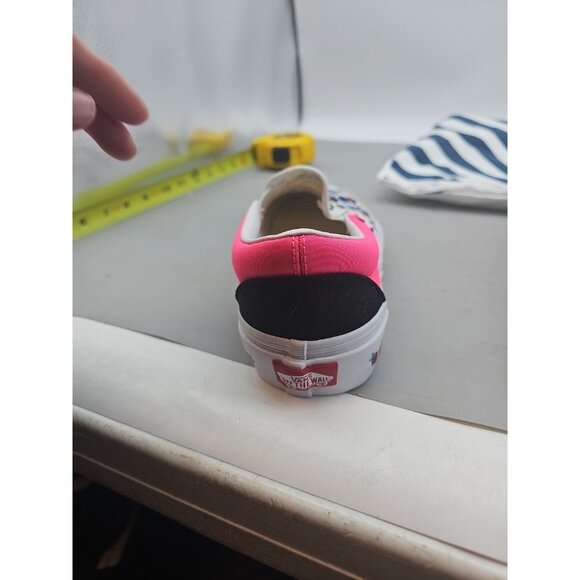 Vans Customs Classic Slip on Shoe Women's 8 Men's 6.5 Checkered Peace Roses New - Picture 3 of 9